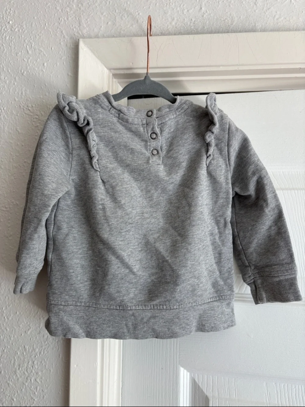 Hanna Andersson Gray Ruffle Shoulder Cotton Sweatshirt